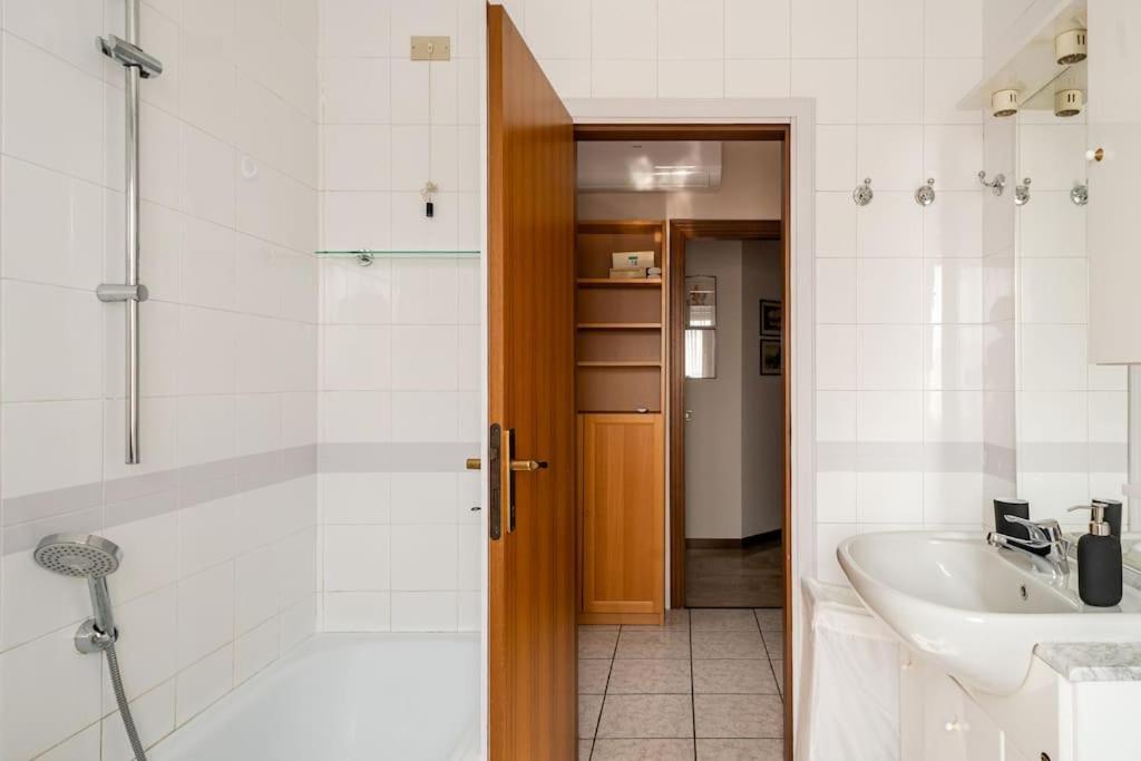 Casa De Rocco No Check In After 19 00 Apartman Brescia megye Kültér fotó